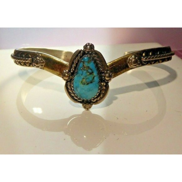 Native American Bracelet Sterling Silver Cuff Turquoise Stone Signed E - Picture 4 of 16